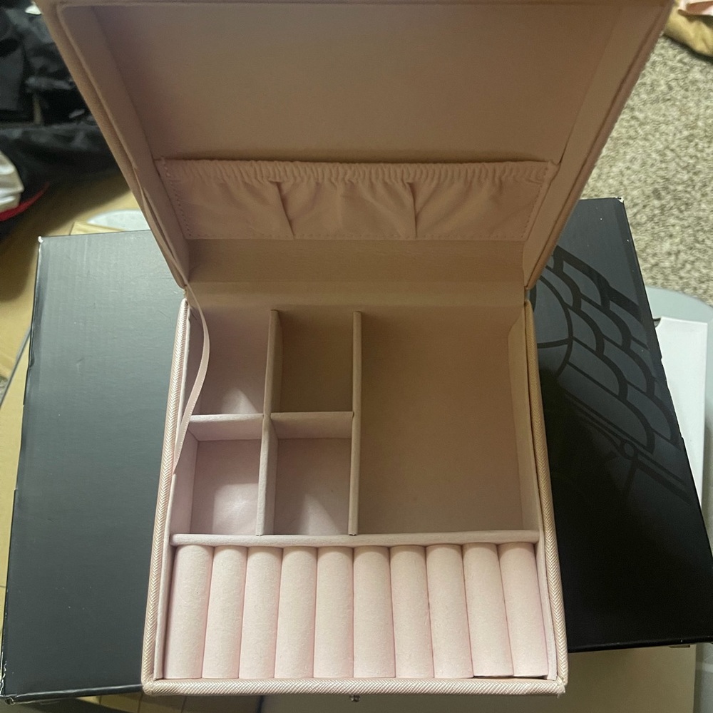 Compact Light Pink Jewelry Organizer Case with Snap Closure - Picture 2 of 3